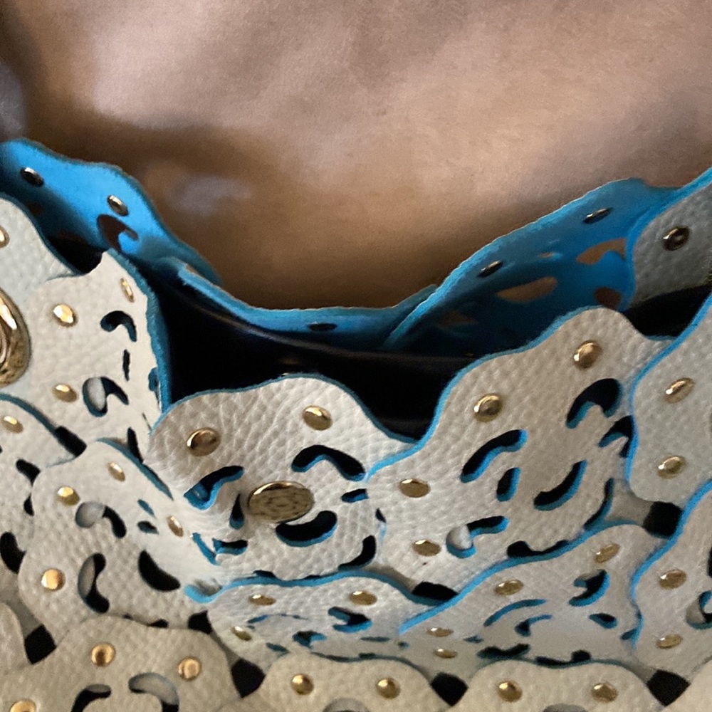 🤍 Studded turquoise and cream tote bag - Picture 5 of 13